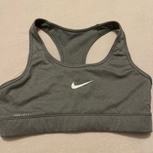 NIKE Pro sports crop top
